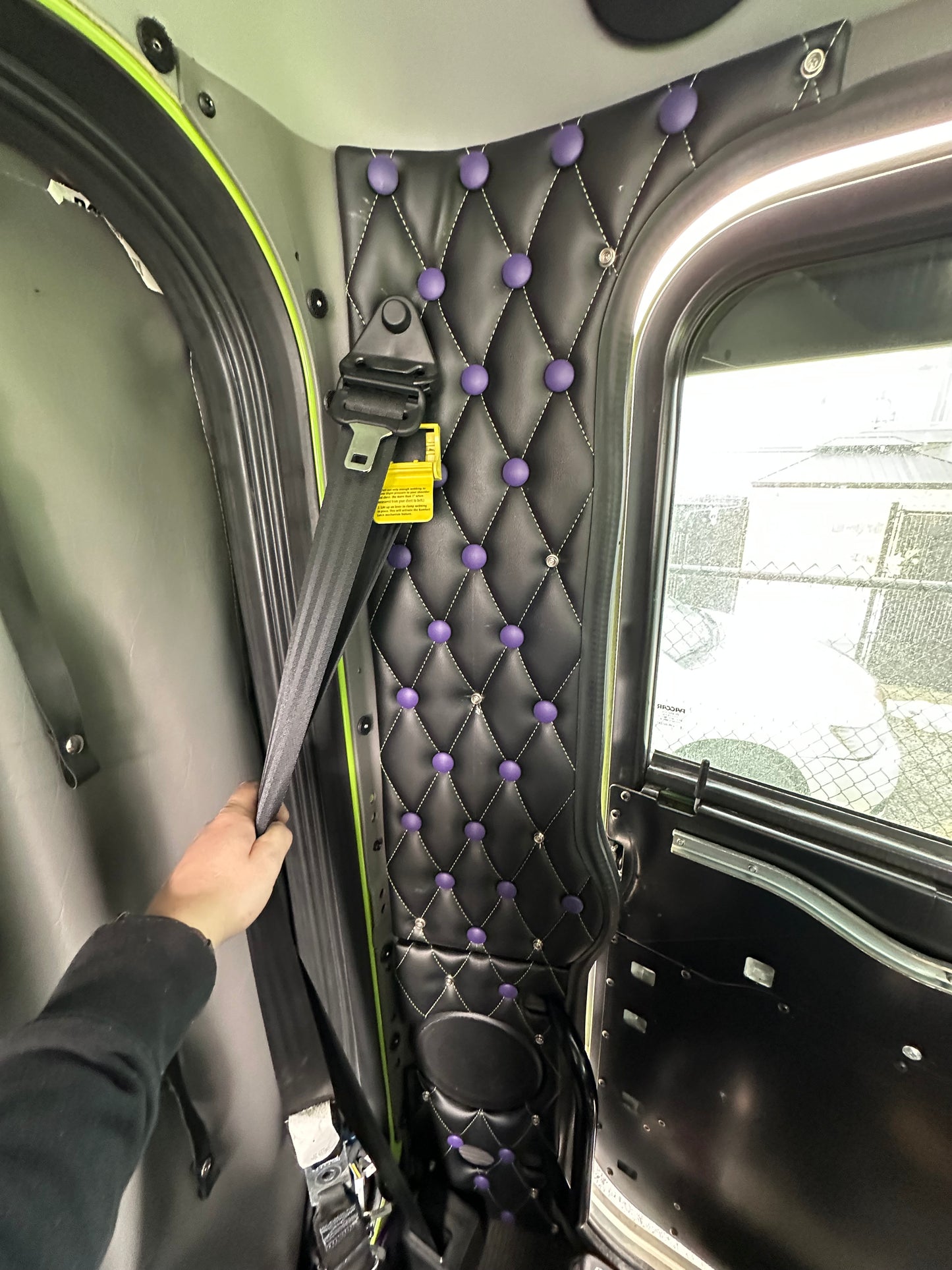 Coin cab avant Peterbilt 388/389