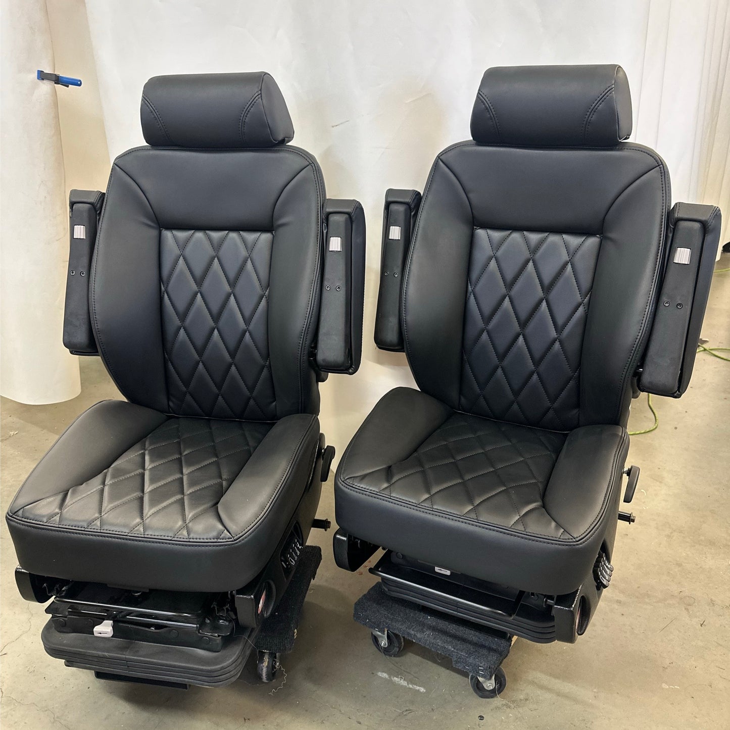 Intérieur complet sur mesure pour Peterbilt 379 – Cabine toit plat et couchette 63"