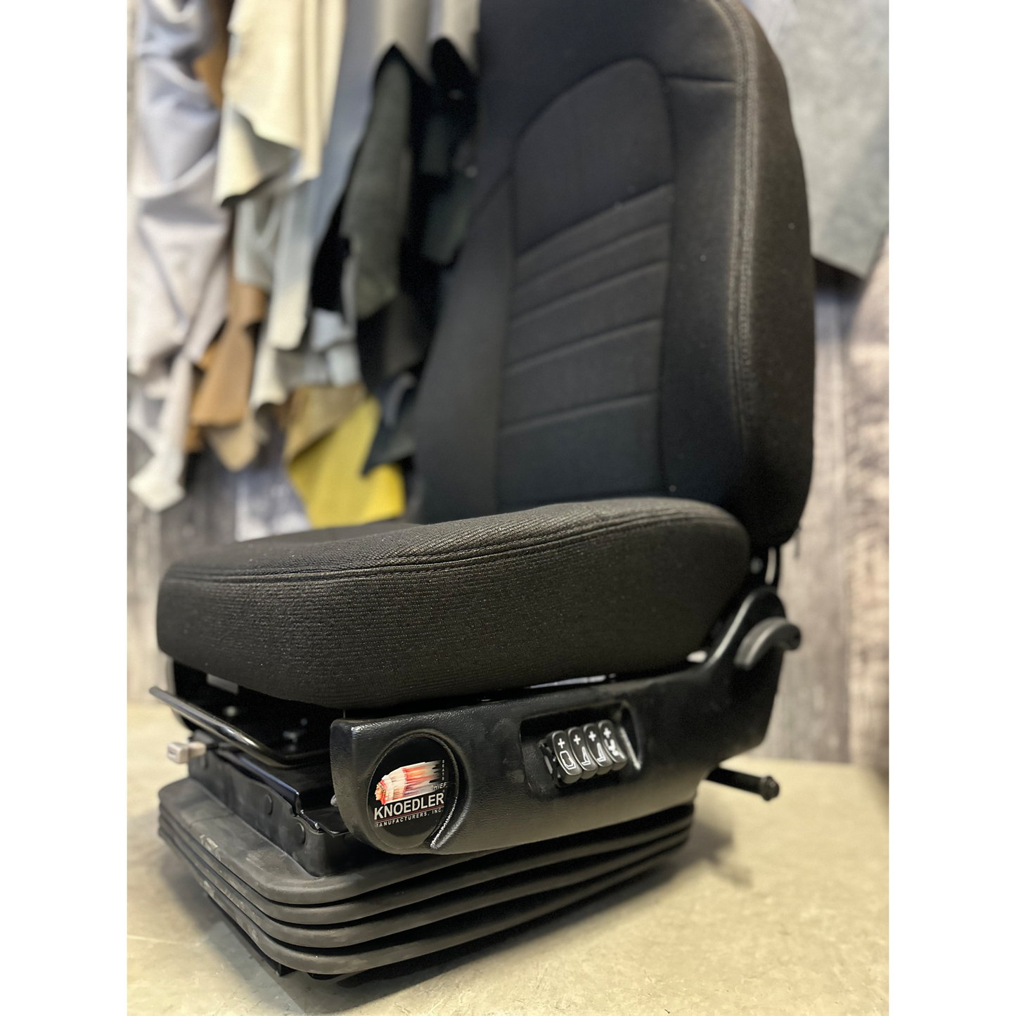 Siège Camion Knoedler Air Chief Tall Back Low rider