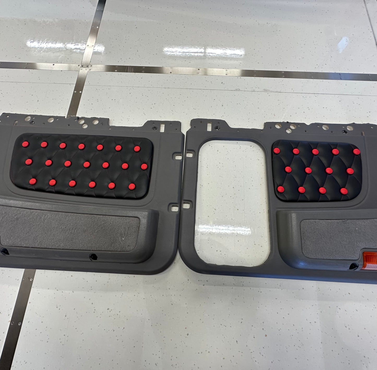 Insertions portes et voûte Peterbilt 389