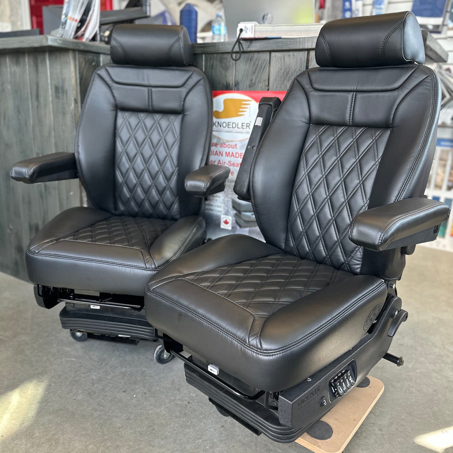 Siège Camion Knoedler Airchief Low Rider Ultra Leather Chauffant