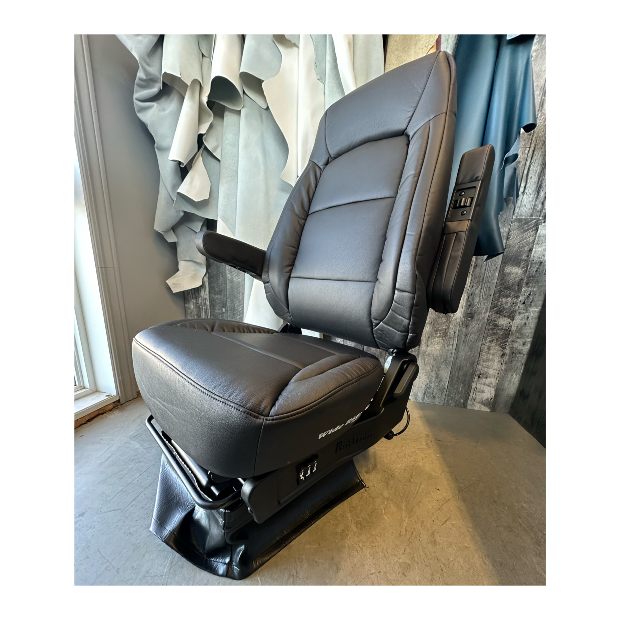 Bostrom Low pro High Back wide ride serta main image 0