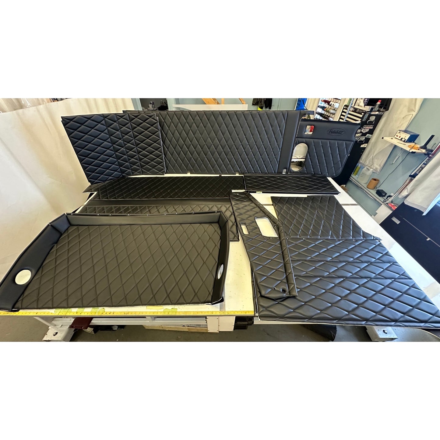 Intérieur complet sur mesure pour Peterbilt 379 – Cabine toit plat et couchette 63"