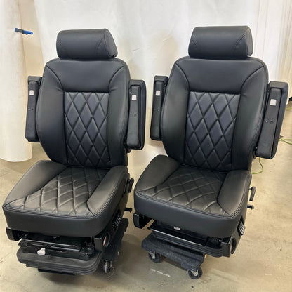 Intérieur complet sur mesure pour Peterbilt 379 – Cabine toit plat et couchette 63"