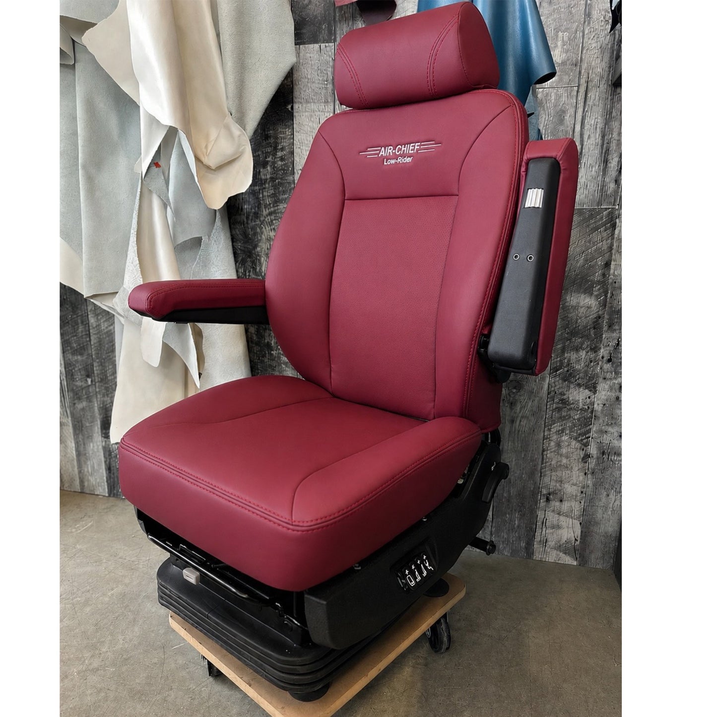 Siège Camion Knoedler Airchief Low Rider vinyle burgundy