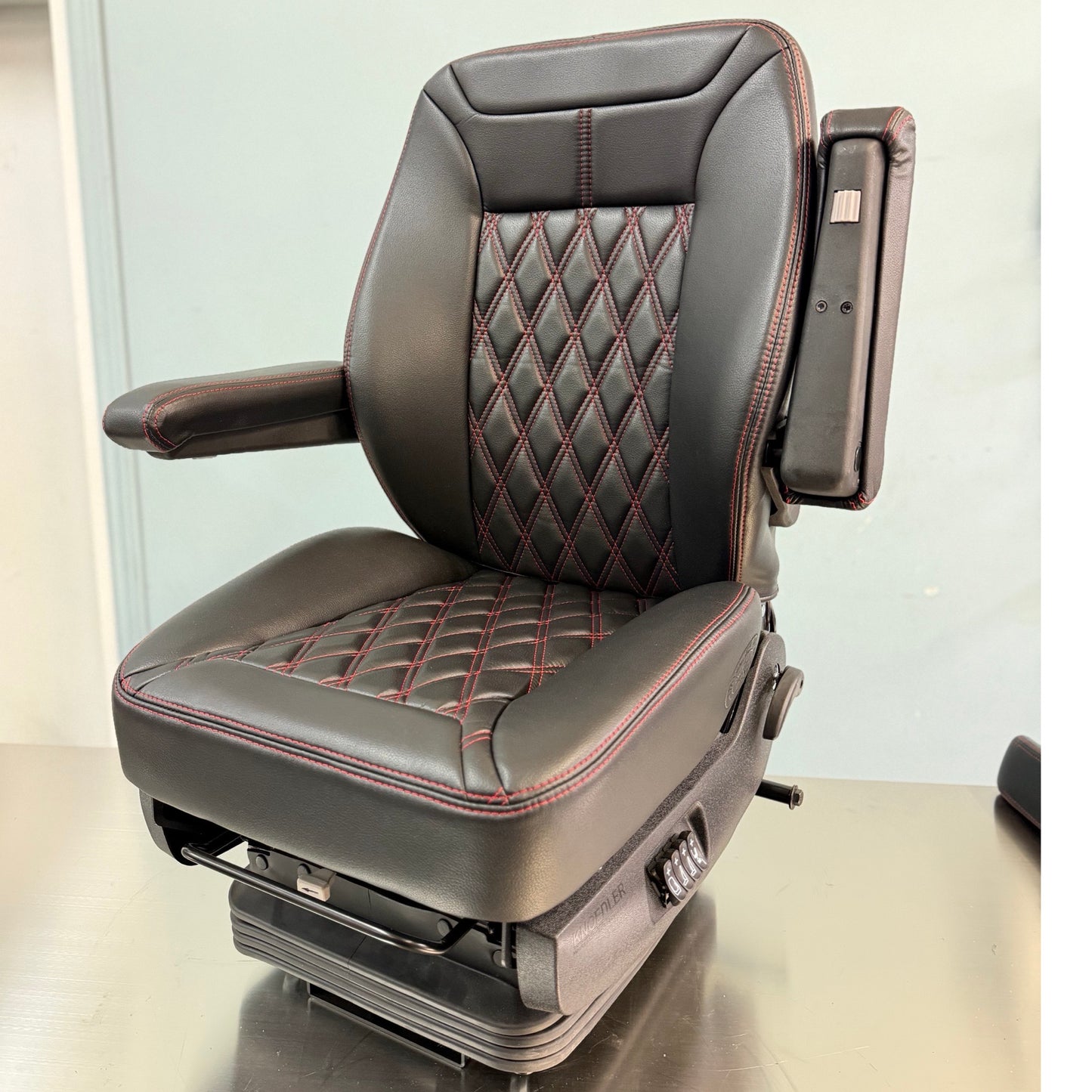 Siège Camion Knoedler Airchief Low Rider Ultra Leather