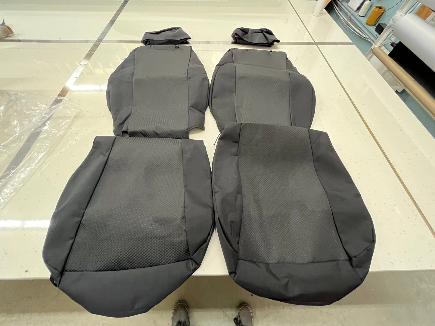 Black front seat covers Ford F-150 2021-2022